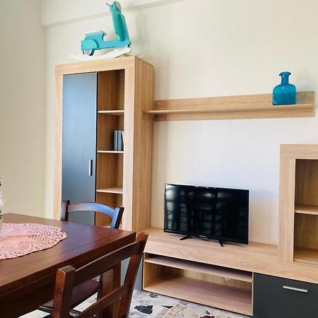 テッラチーナCasa Del Sole, In Via Sicilia Vicino Al Mareアパートメント エクステリア 写真