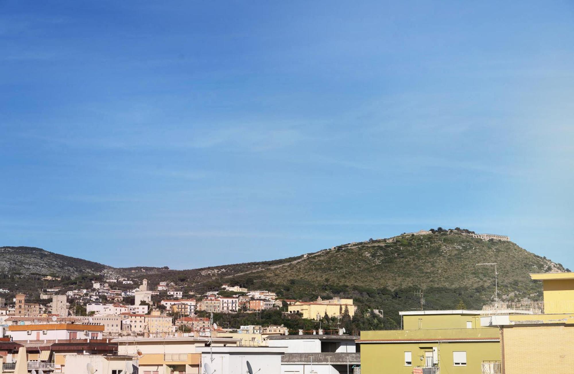 テッラチーナCasa Del Sole, In Via Sicilia Vicino Al Mareアパートメント エクステリア 写真
