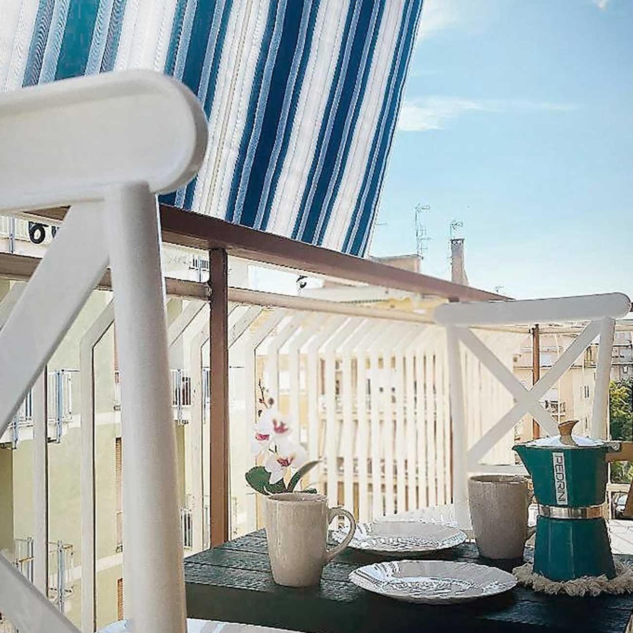 テッラチーナCasa Del Sole, In Via Sicilia Vicino Al Mareアパートメント エクステリア 写真