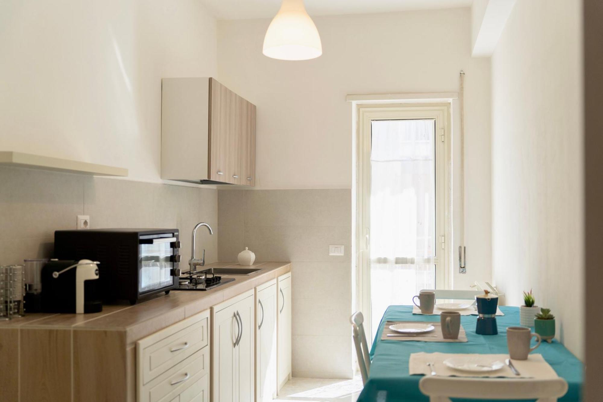 テッラチーナCasa Del Sole, In Via Sicilia Vicino Al Mareアパートメント エクステリア 写真